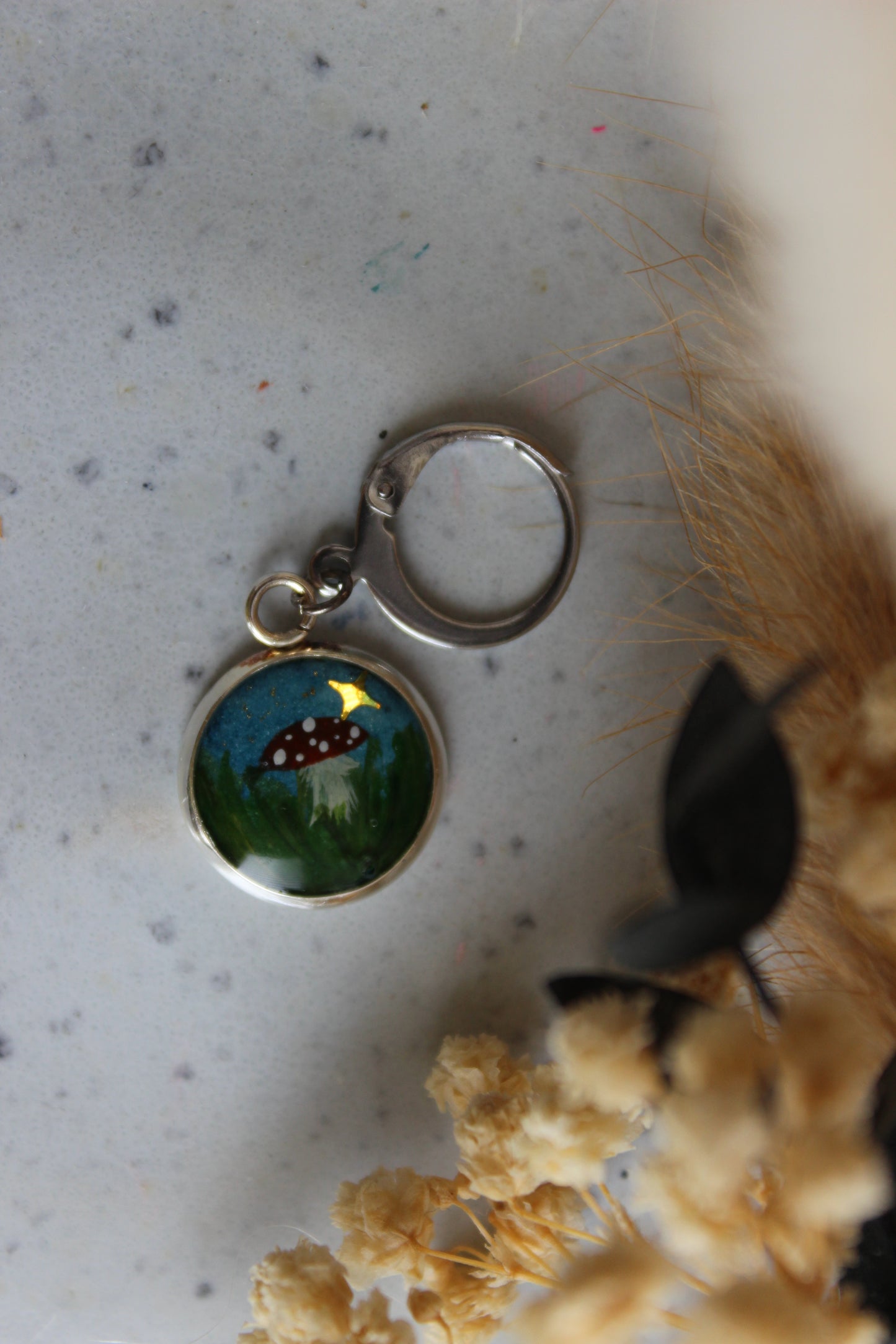 Toadstool and Star Stitchmarker (Single)