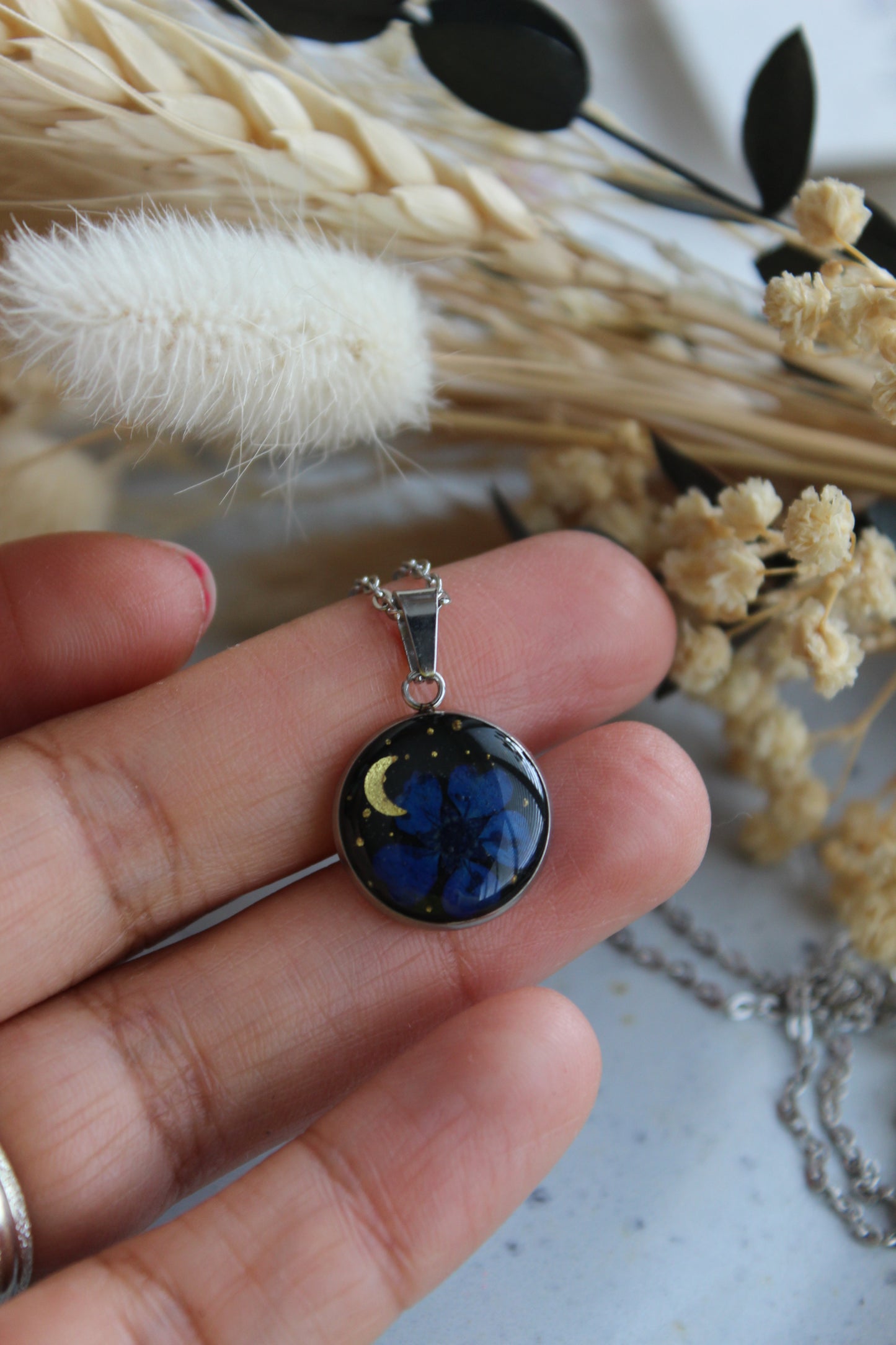 Starry Night with Blue Petal Pendant Necklace (with chain)