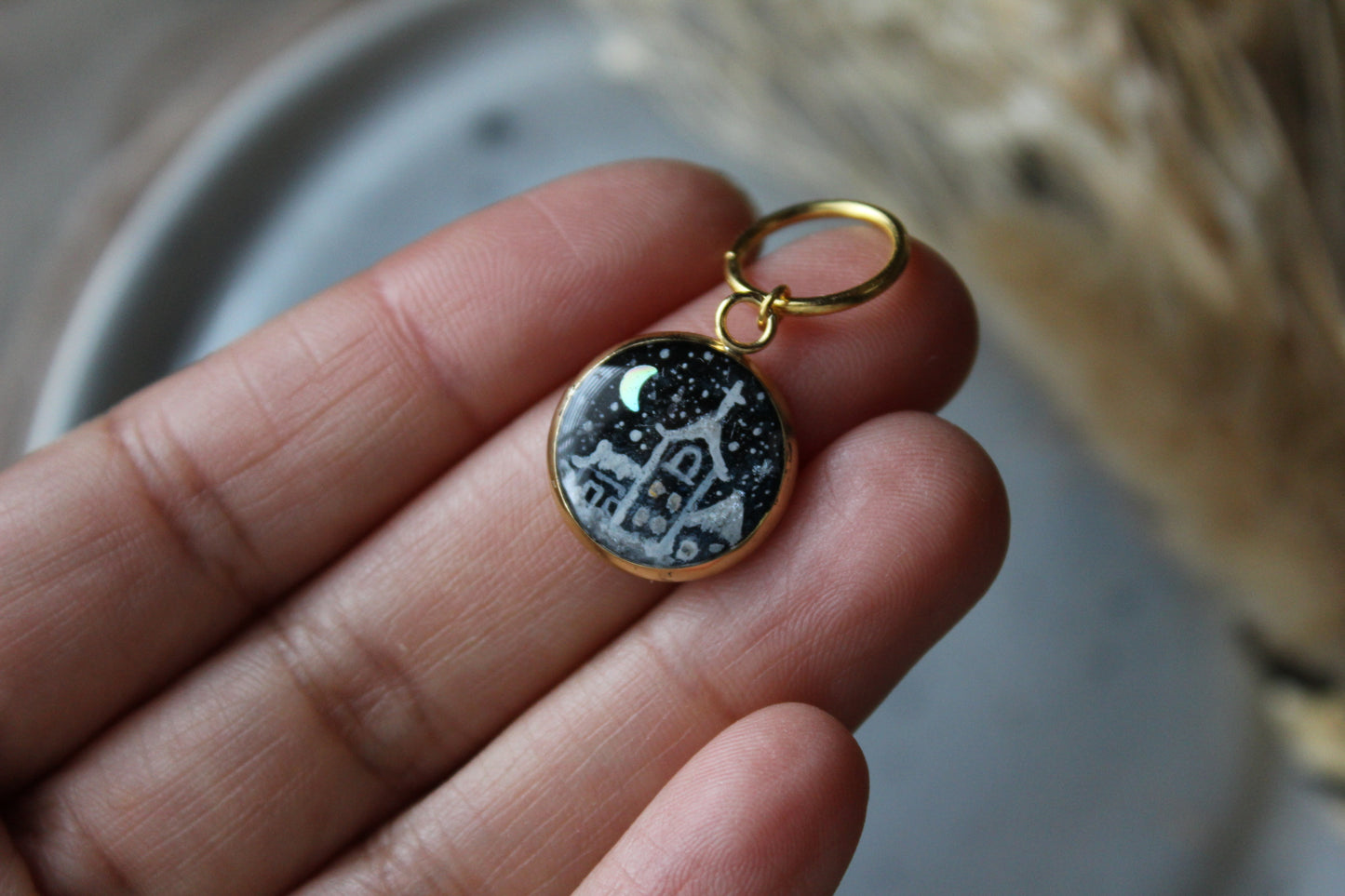 Snowy Town Stitchmarker (Single)