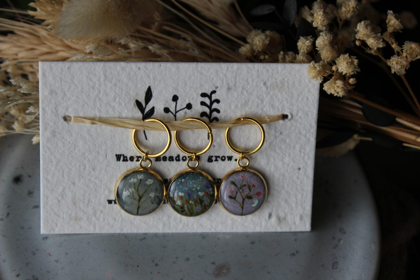 Snowy Meadow blossoms Stitchmarker Set